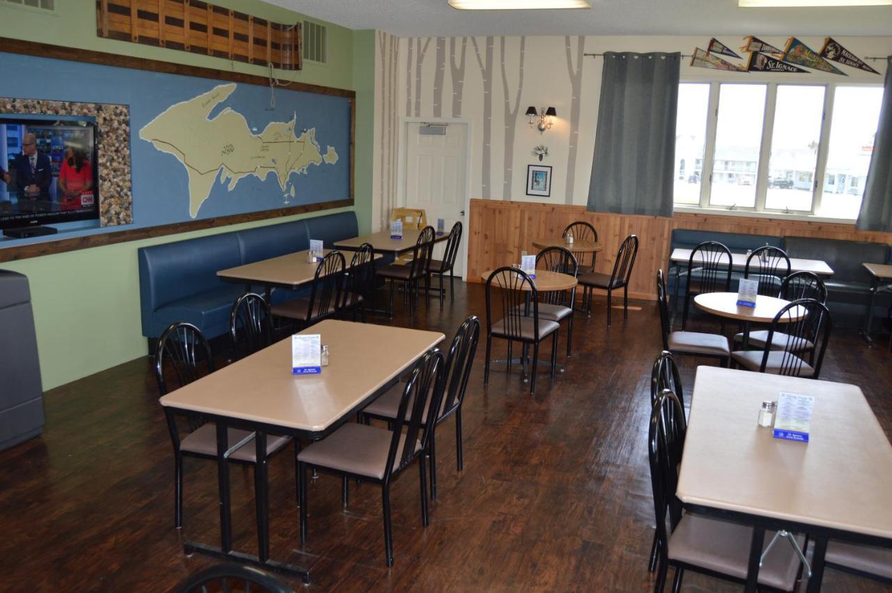 Cedar Hill Lodge St. Ignace Zewnętrze zdjęcie