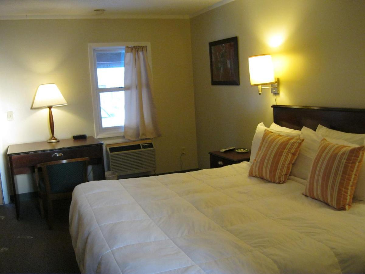 Cedar Hill Lodge St. Ignace Zewnętrze zdjęcie