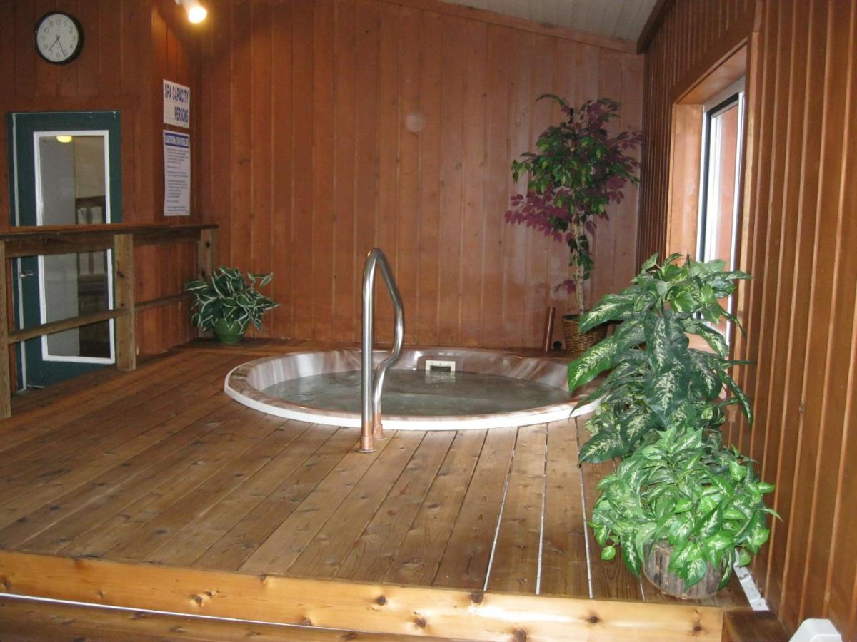 Cedar Hill Lodge St. Ignace Zewnętrze zdjęcie
