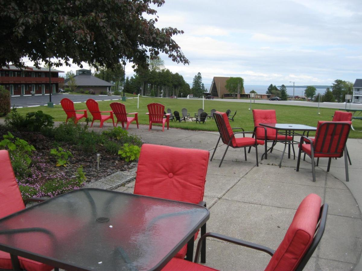 Cedar Hill Lodge St. Ignace Zewnętrze zdjęcie