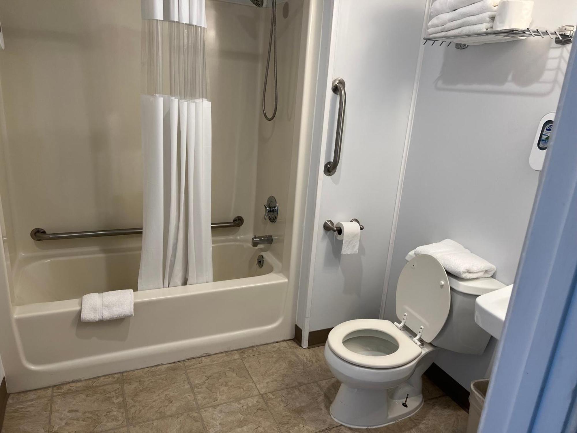 Cedar Hill Lodge St. Ignace Zewnętrze zdjęcie